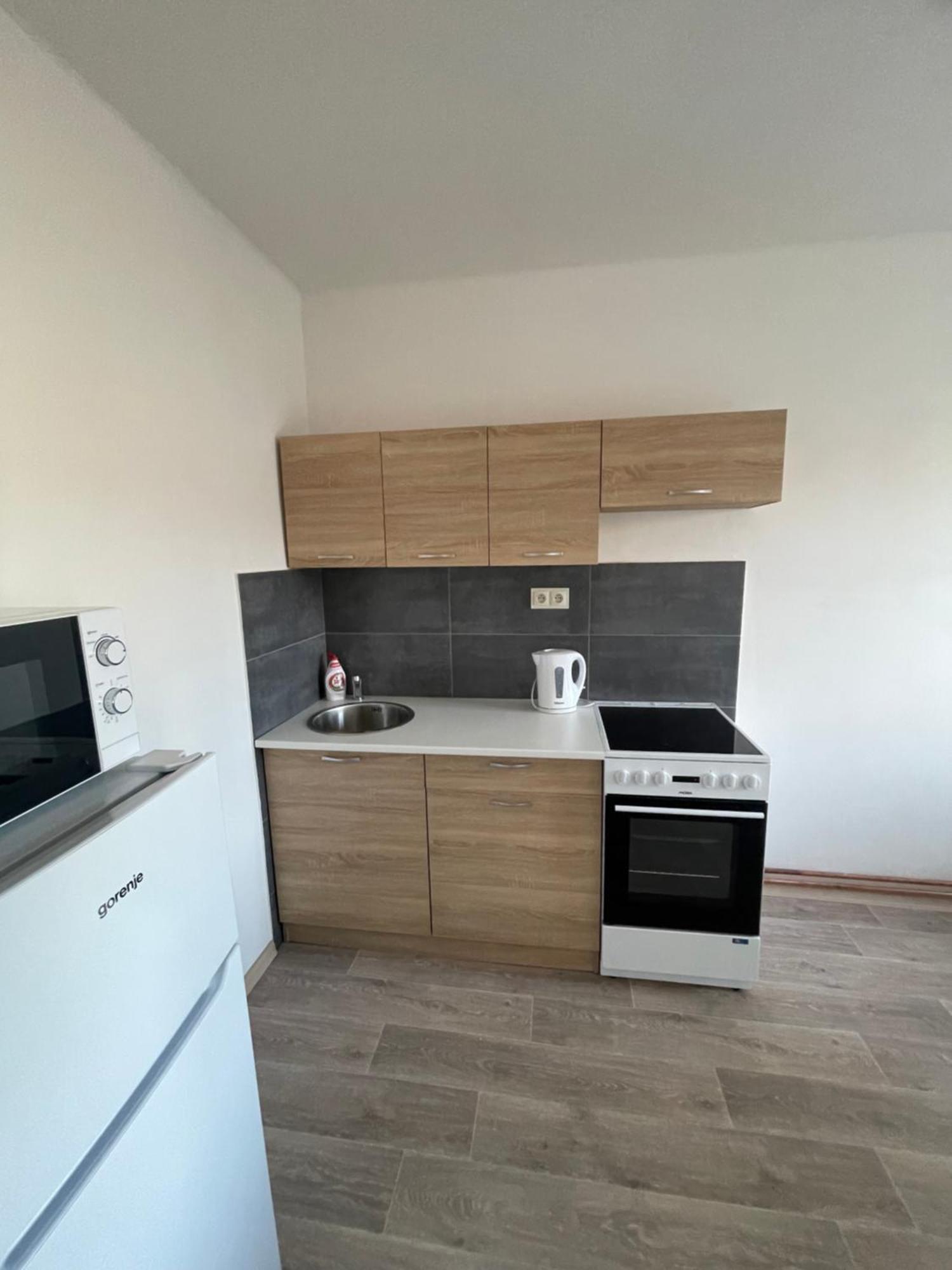 Apartmany Ferie Дечин Экстерьер фото