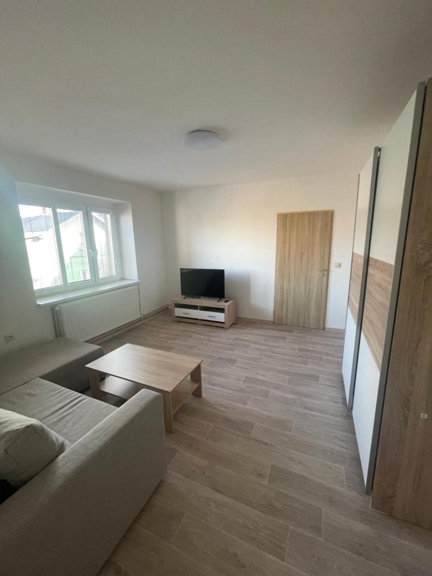 Apartmany Ferie Дечин Экстерьер фото