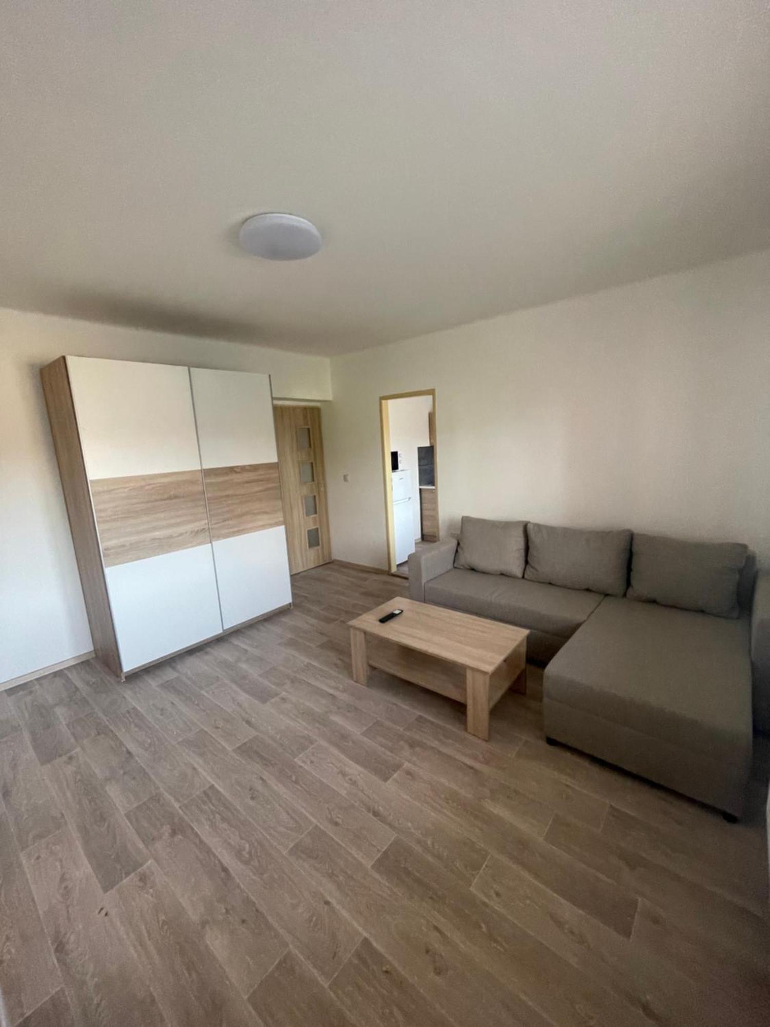 Apartmany Ferie Дечин Экстерьер фото