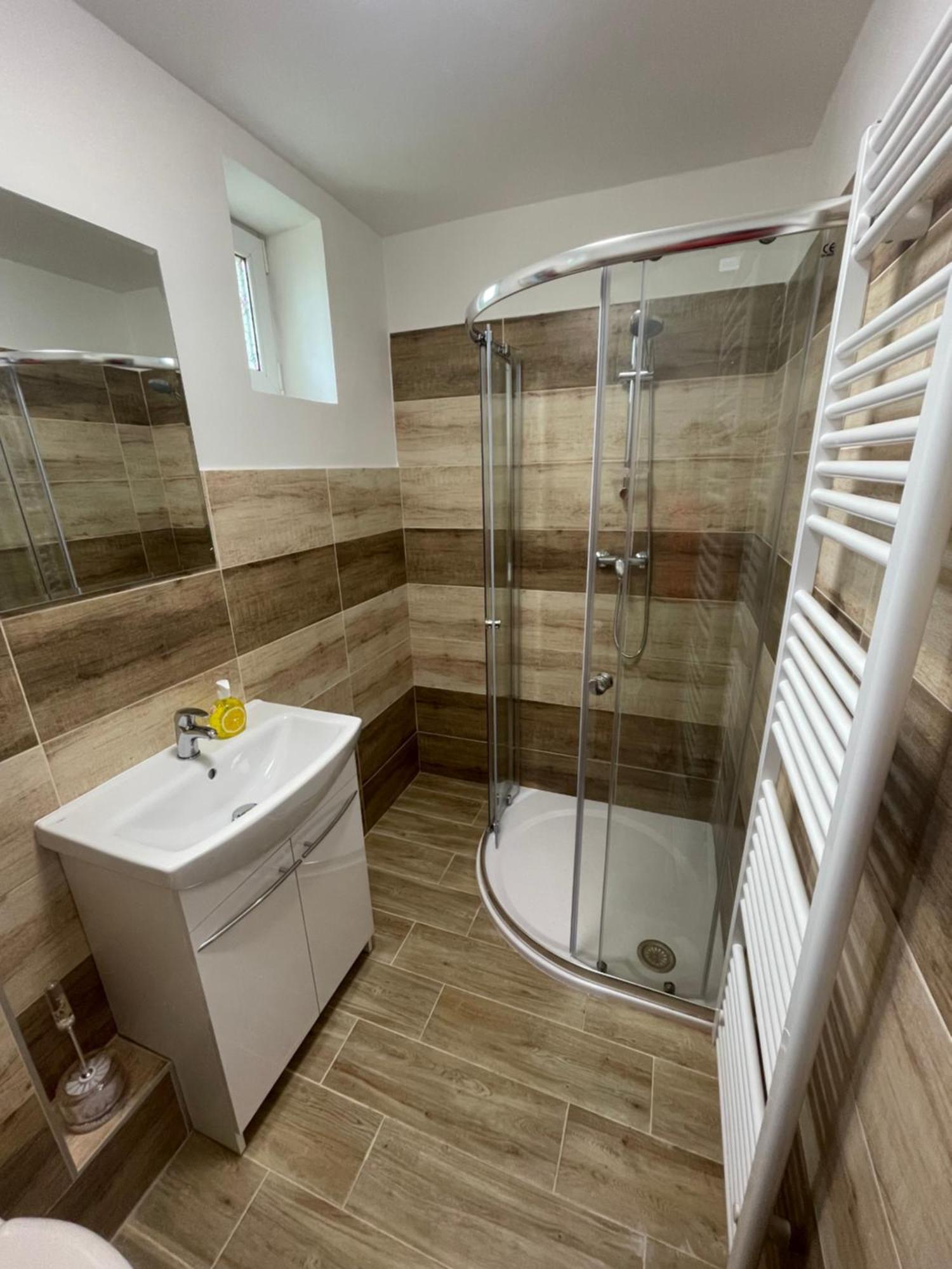 Apartmany Ferie Дечин Экстерьер фото