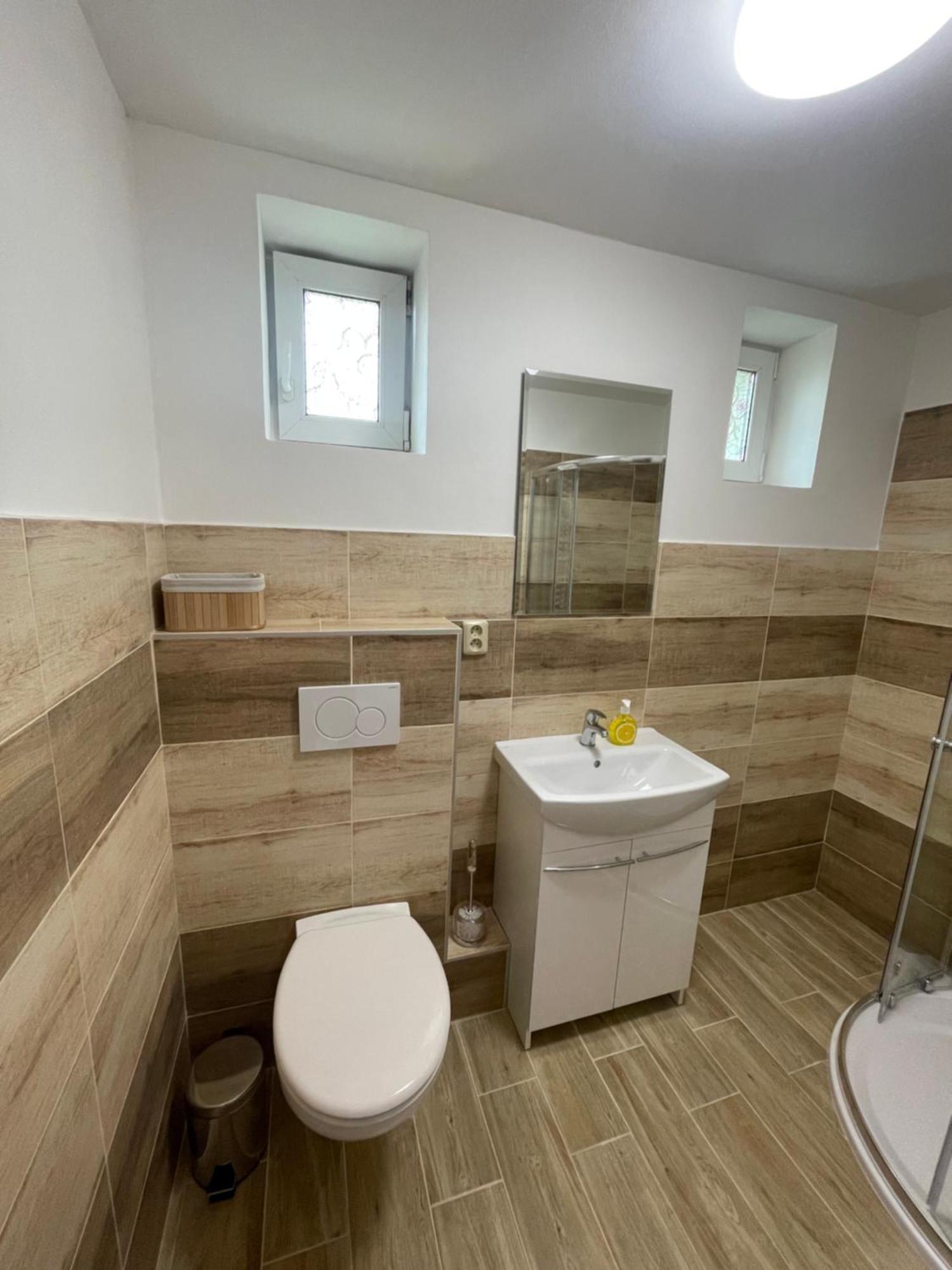 Apartmany Ferie Дечин Экстерьер фото
