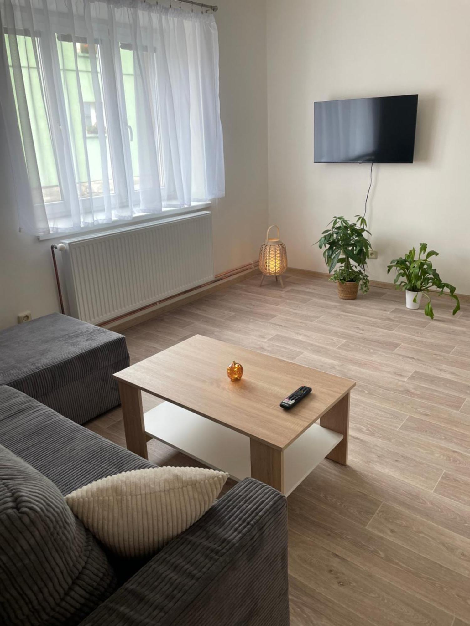 Apartmany Ferie Дечин Экстерьер фото