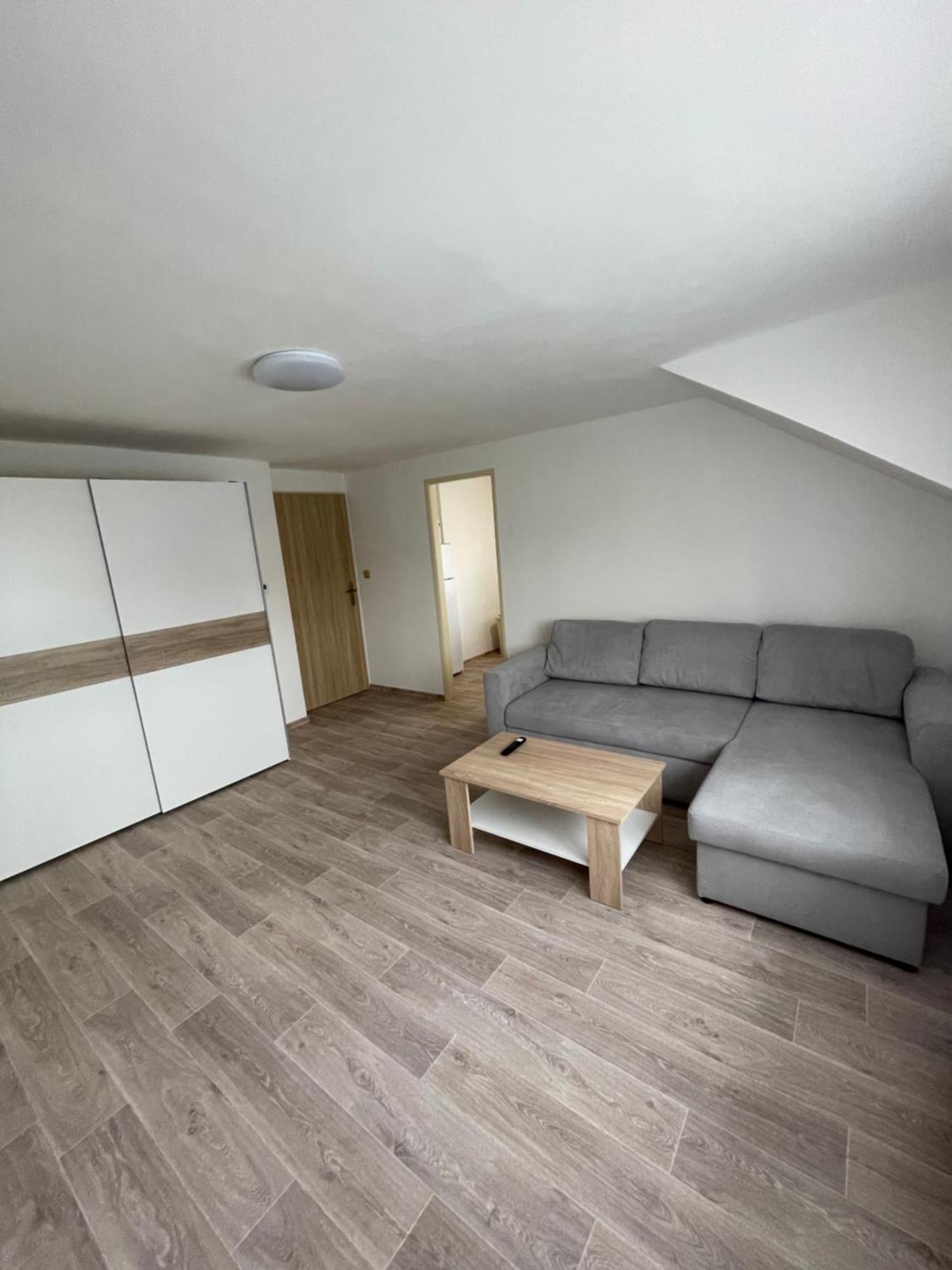 Apartmany Ferie Дечин Экстерьер фото