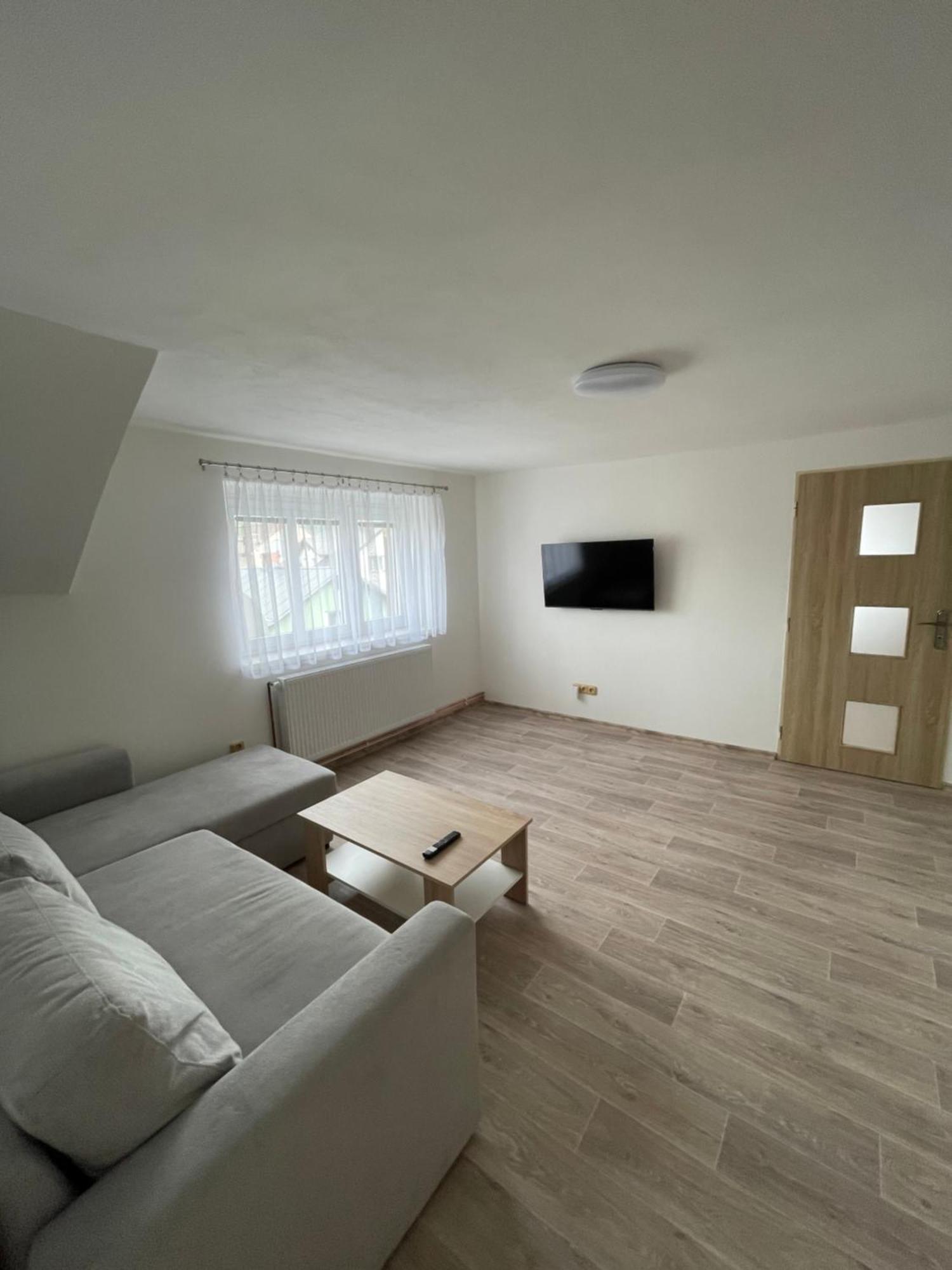 Apartmany Ferie Дечин Экстерьер фото